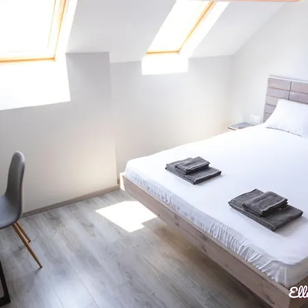 Elle Center By Rv - Center Varna