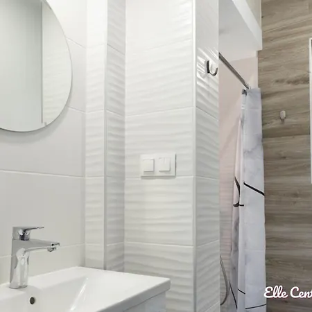 Appartement Elle Center By Rv - Center *